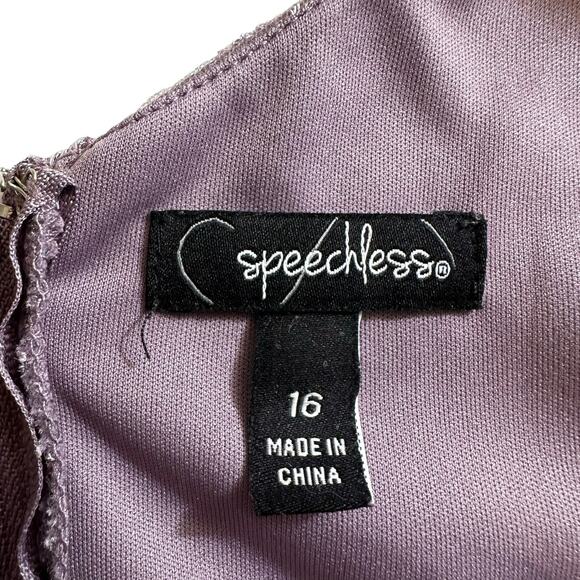 Speechless Plus Size 16 Damask Pattern V-Neck Formal Gown Lavender Prom Formal - Picture 14 of 16